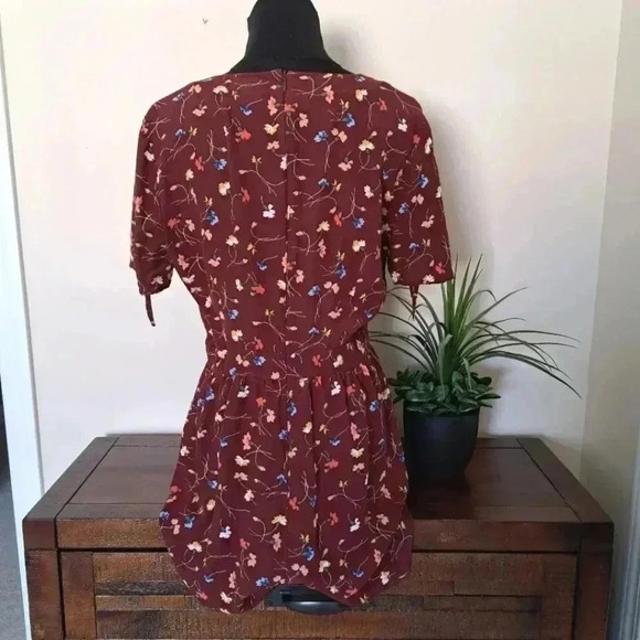 Madewell Floral  Romper Burgandy Size 6 Carnations Short Flutter Sleeve - Picture 6 of 16